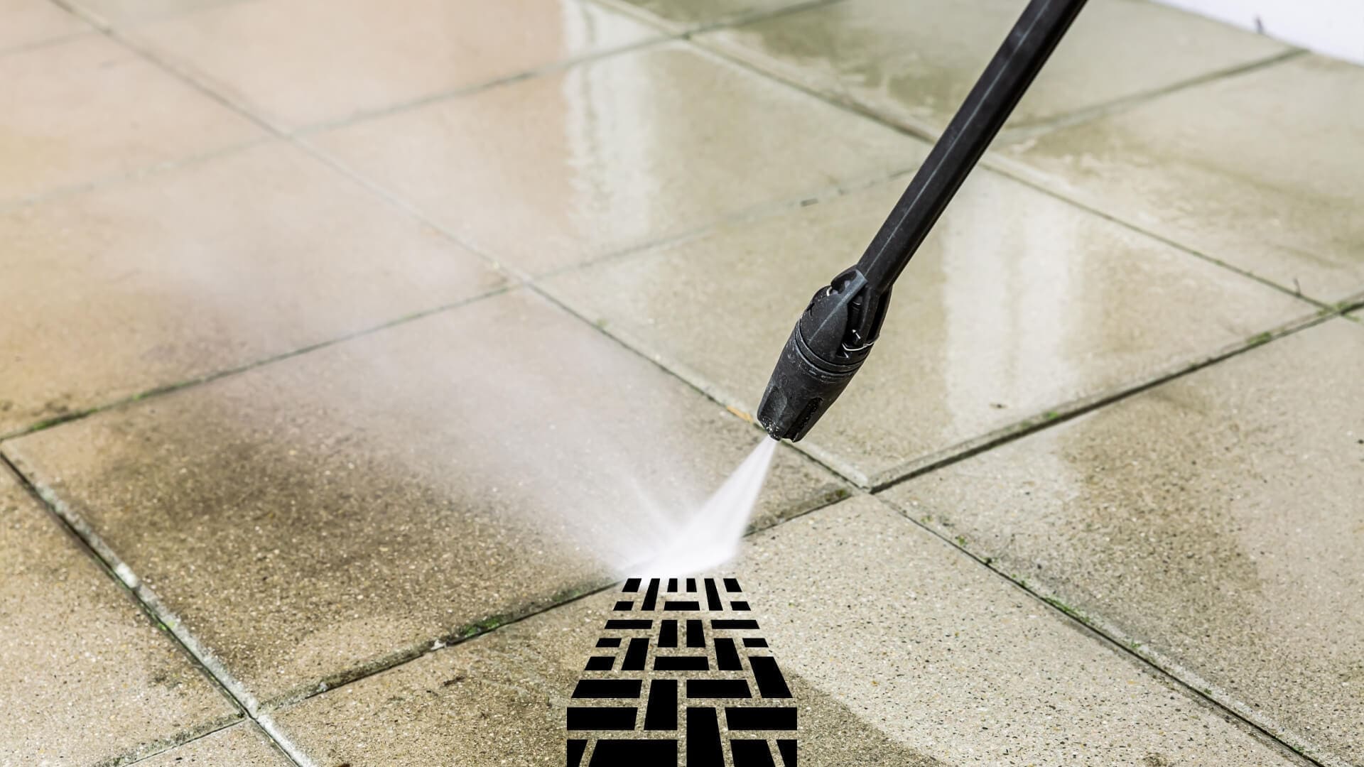 Czyszczenie kostki brukowej – samodzielnie czy zlecić?